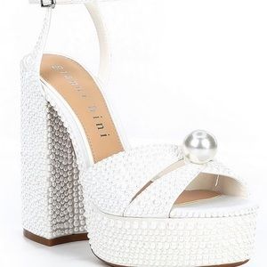 Gianni Bini Pearl Platform Sandals